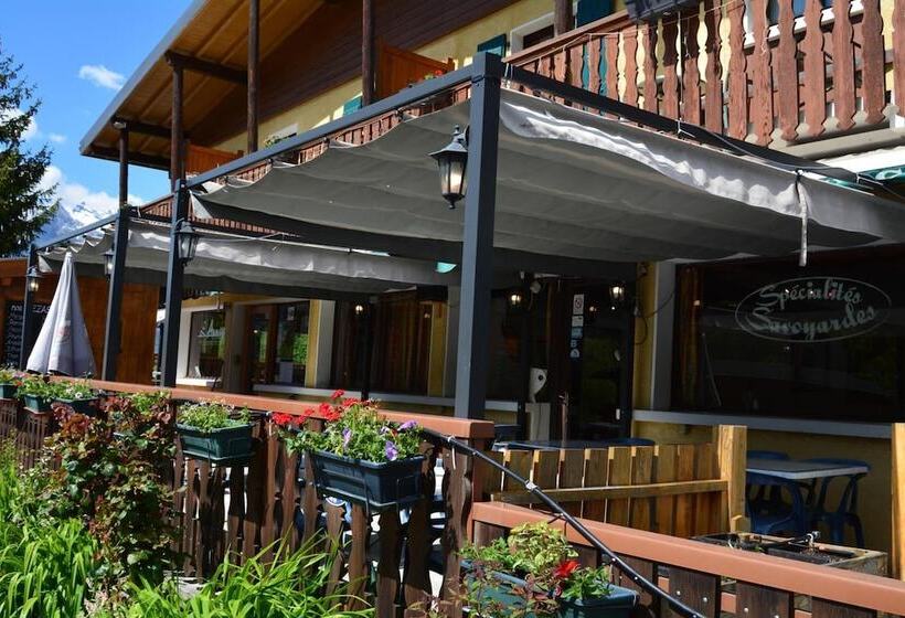 فندق Hôtel Les Dômes De Miage