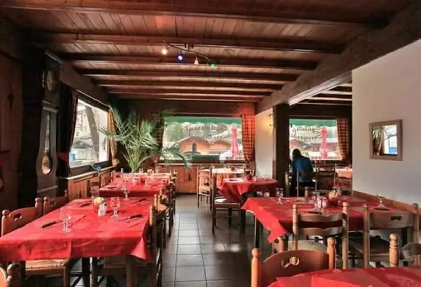 هتل Hôtel Les Dômes De Miage