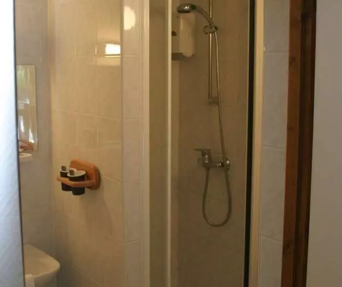 هتل Hôtel Les Dômes De Miage