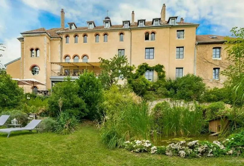 هتل Hôtel Restaurant Spa Le Sauvage