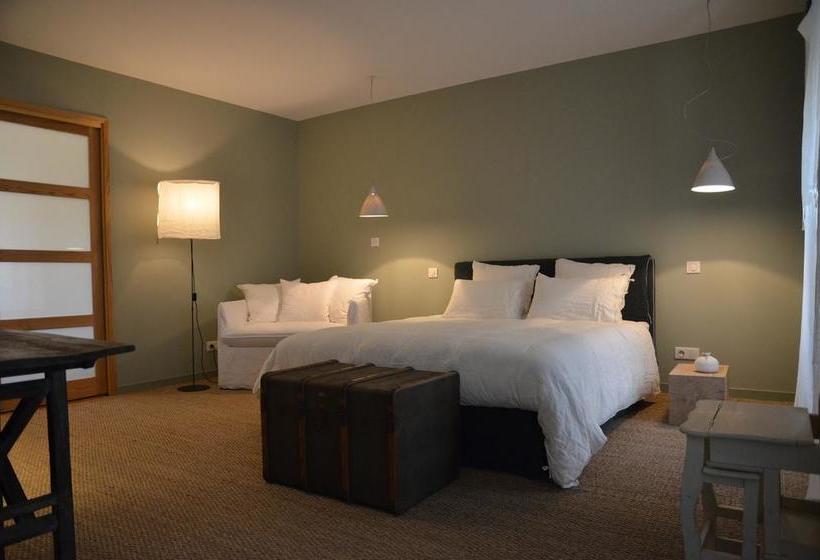 هتل Hôtel Restaurant Les Jardins De Brantôme