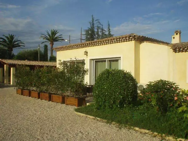 ベッドアンドブレックファースト Chambre D Hôtes La Bastide Des Eucalyptus