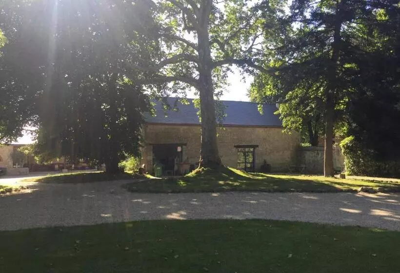 ベッドアンドブレックファースト Château De Clermont