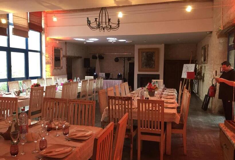 민박 Château De Clermont