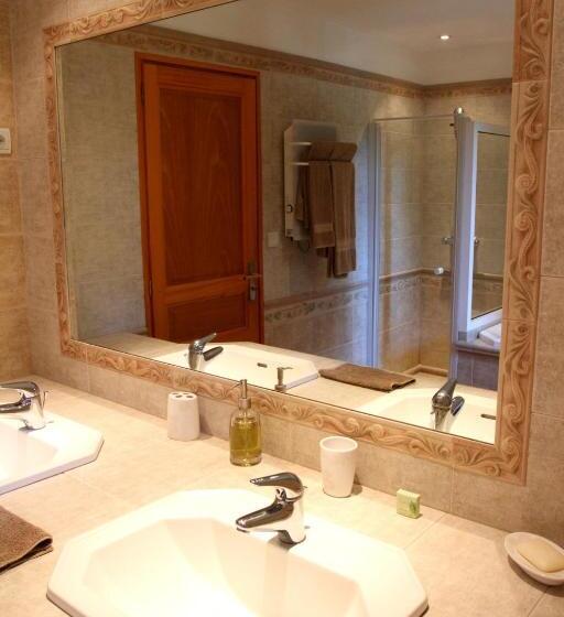 مبيت وإفطار Domaine Le Castelet