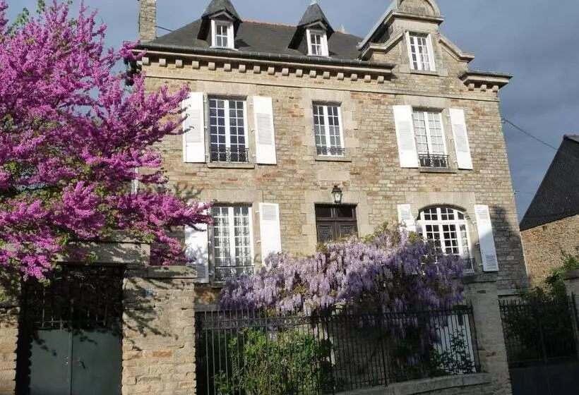 Aamiaismajoitus (B&B) Le 14 St Michel