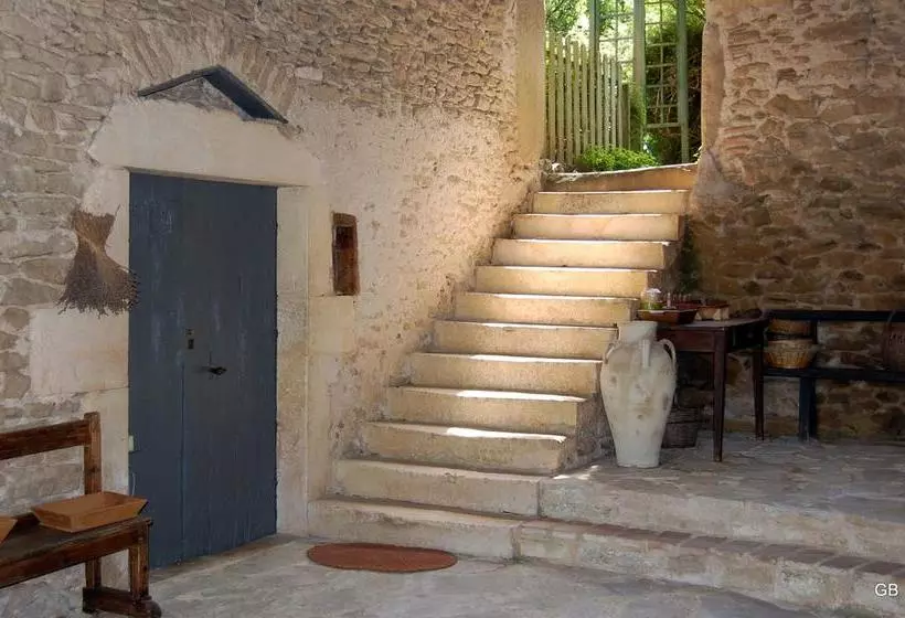 Aamiaismajoitus (B&B) Le Mas Des Clots