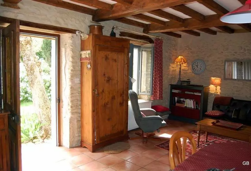 Aamiaismajoitus (B&B) Le Mas Des Clots