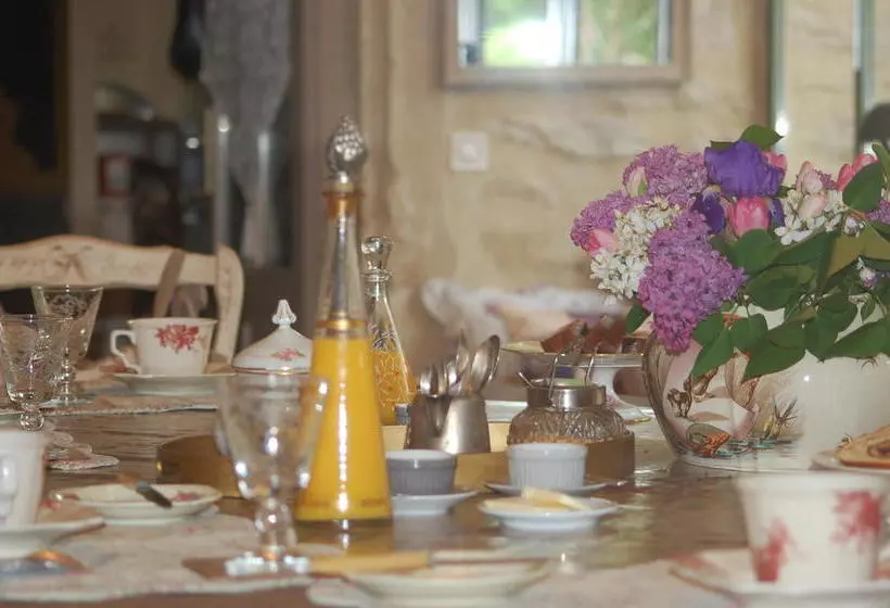 Aamiaismajoitus (B&B) Le Mas Des Clots