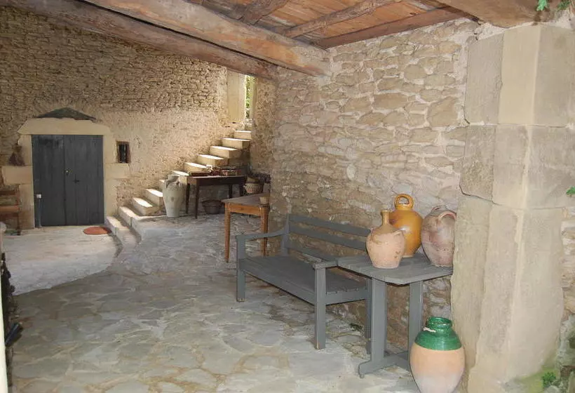 Aamiaismajoitus (B&B) Le Mas Des Clots