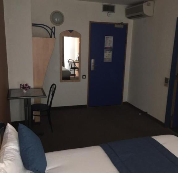 Отель Akena City Chateaurenard