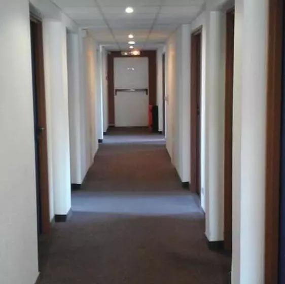 ホテル Akena City Chateaurenard
