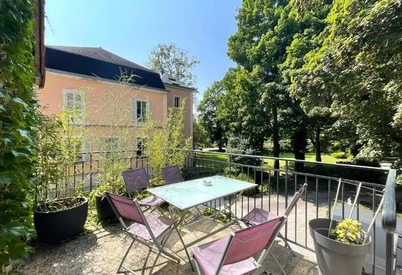 ホテル Auberge Côté Rivière