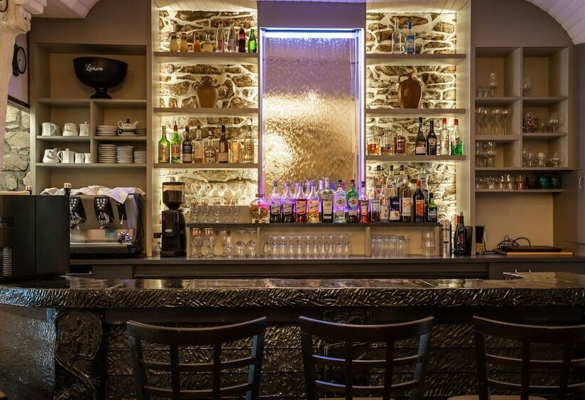 فندق Auberge De Kerveoc H