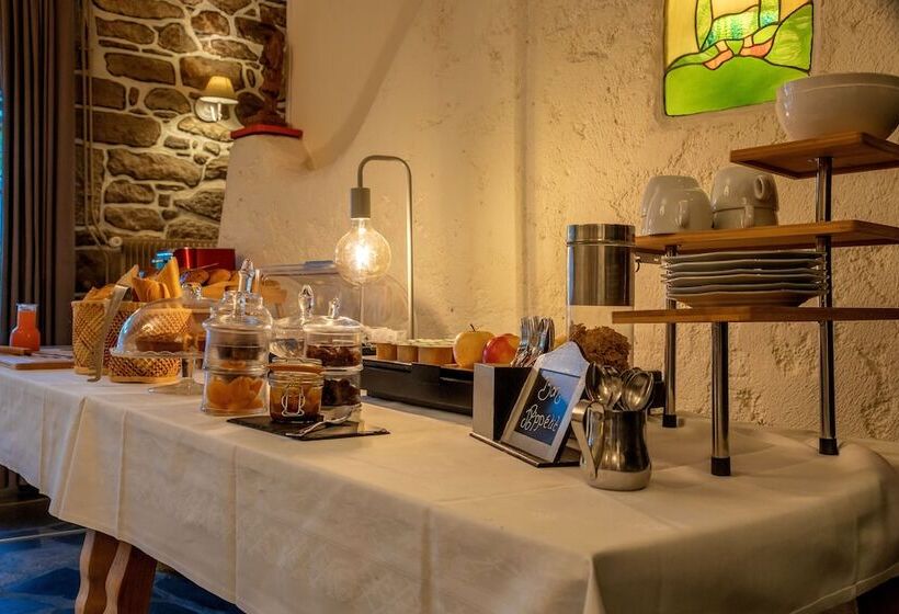 فندق Auberge De Kerveoc H