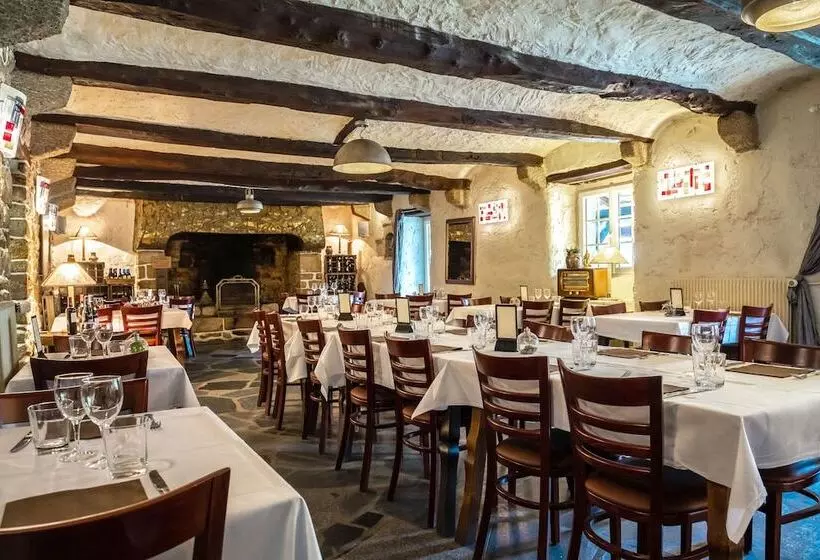 هتل Auberge De Kerveoc H