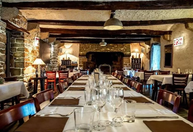 هتل Auberge De Kerveoc H