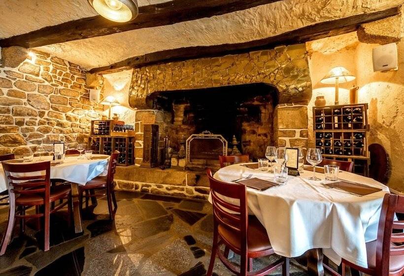 فندق Auberge De Kerveoc H