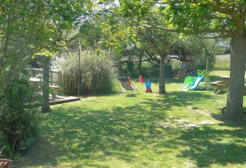 Hotelli Aux Tamaris