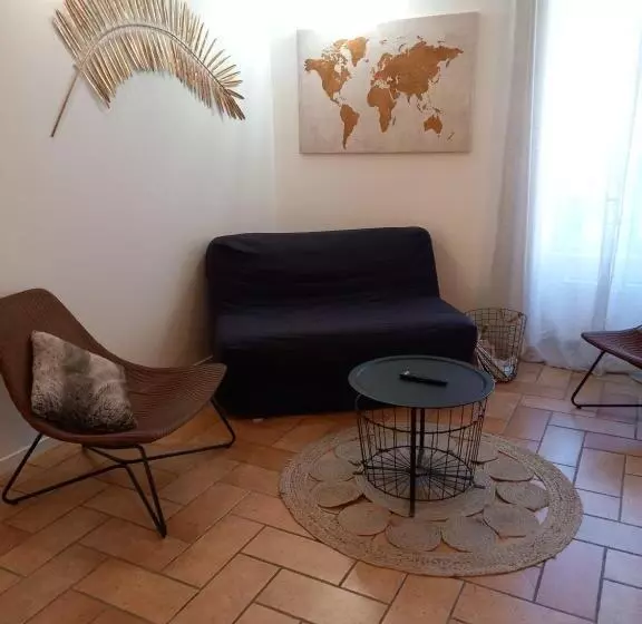 Hotelli De La Halle
