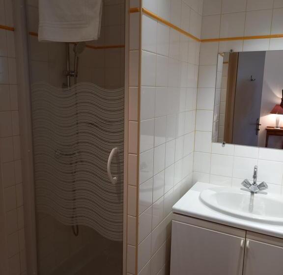 فندق De La Halle