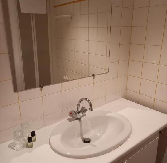 فندق De La Halle