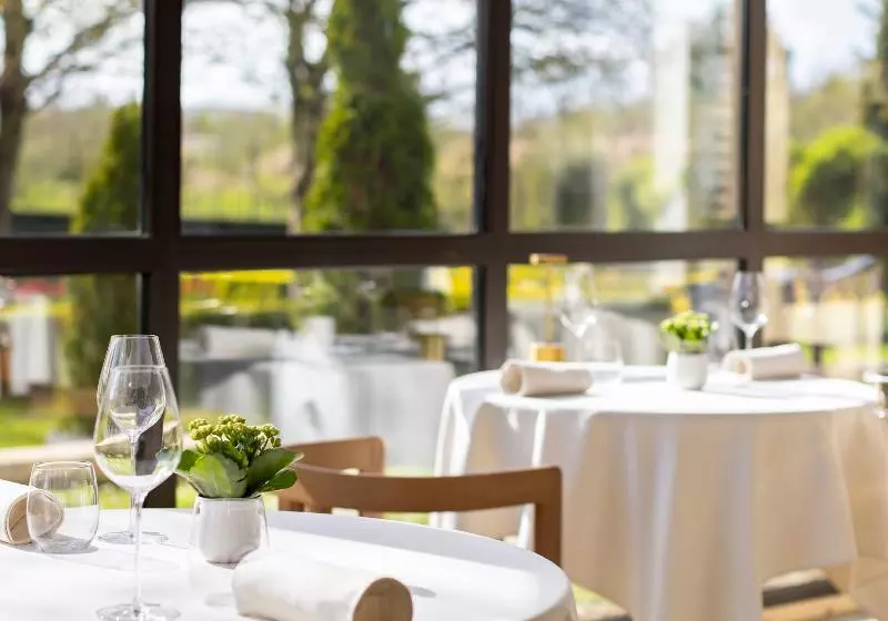 Hotelli Hostellerie Briqueterie & Spa Champagne