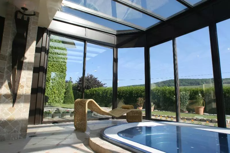 Hotelli Hostellerie Briqueterie & Spa Champagne
