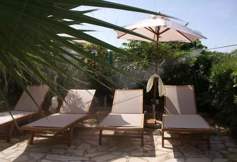 هتل Hôtel Azur Bord De Mer