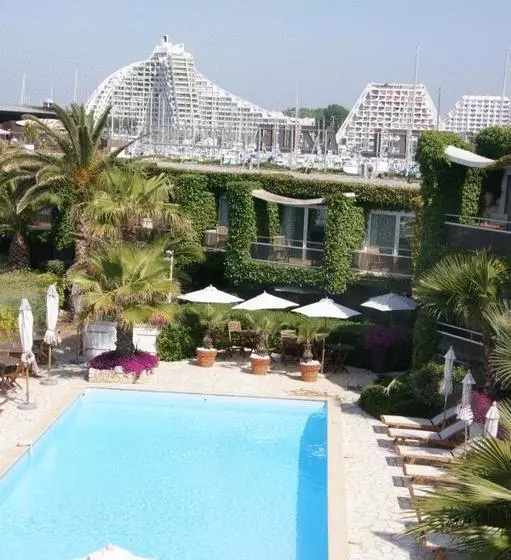 هتل Hôtel Azur Bord De Mer