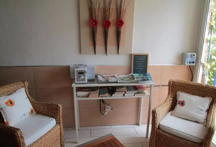 هتل Hôtel Azur Bord De Mer