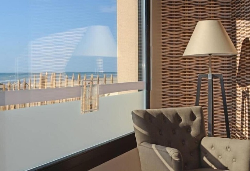 فندق Hôtel De La Baie De Wissant