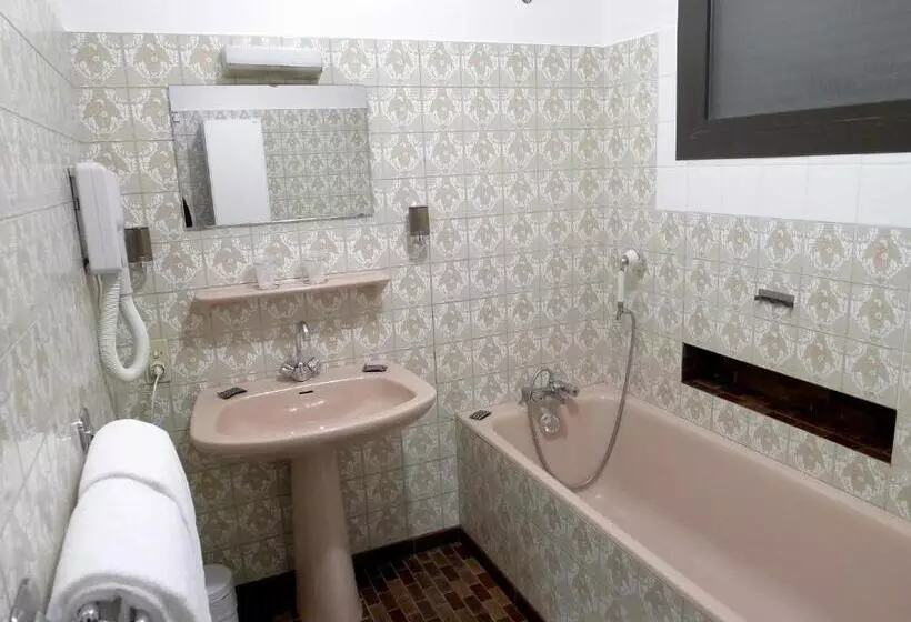 Hotelli Hôtel Du Sablar