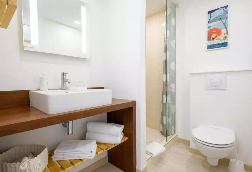 هتل Hôtel La Jetée
