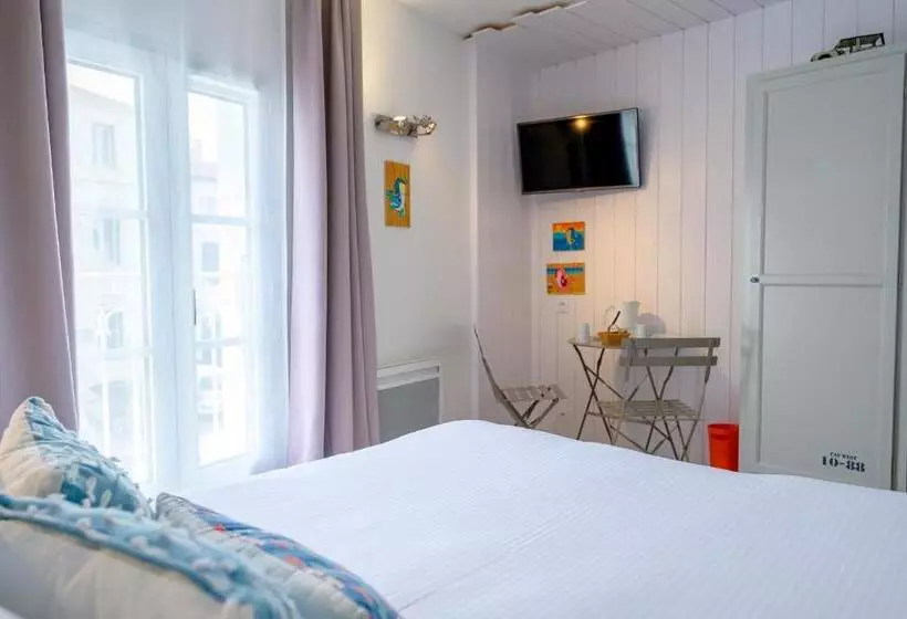 هتل Hôtel La Jetée