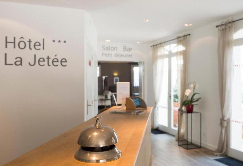 בית מלון כפרי Hôtel La Jetée