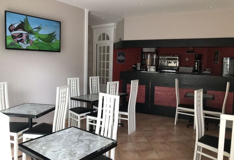 Отель Hôtel Le Faisan