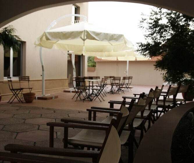 בית מלון כפרי Hôtel Majuscule