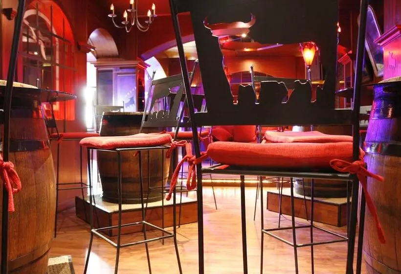 هتل Hôtel Majuscule