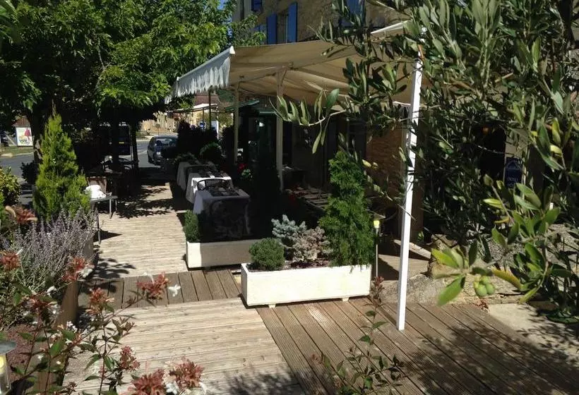 Hotelli Logis Hôtel Restaurant La Bastide