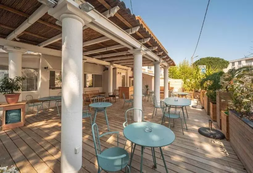 Hotel L Oasis