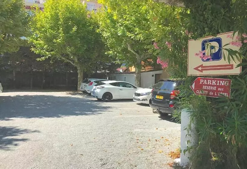 Hotel L Oasis