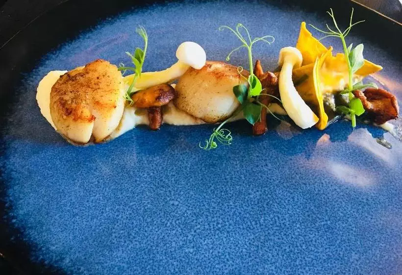 ホテル Logis Hôtel La Châtellenie