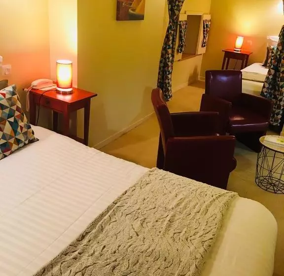 ホテル Logis Hôtel La Châtellenie