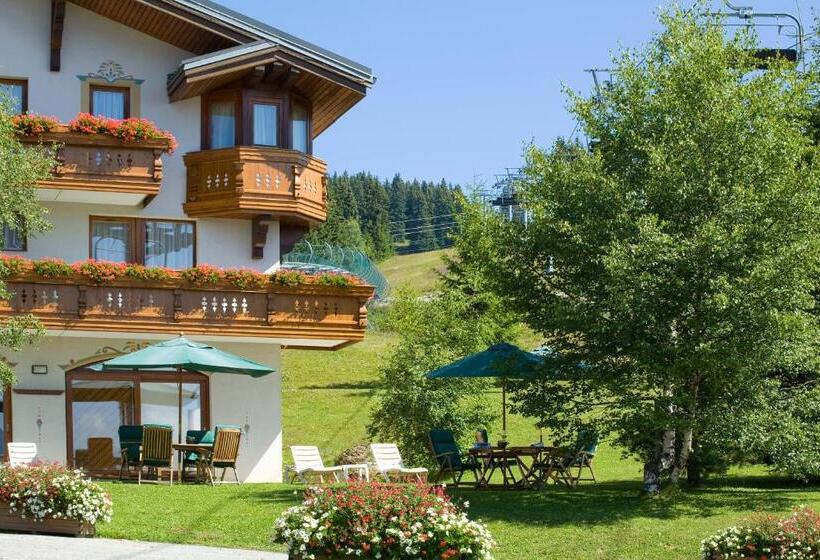 Отель Le Calgary