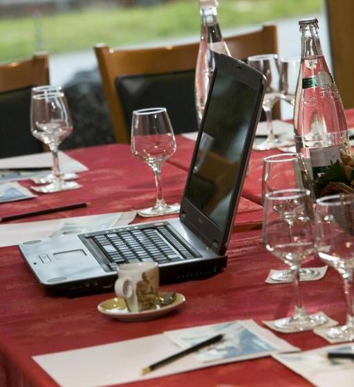 Отель Le Calgary