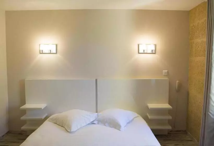 ホテル Le Mas Des Aigras   Hôtel De Charme En Provence