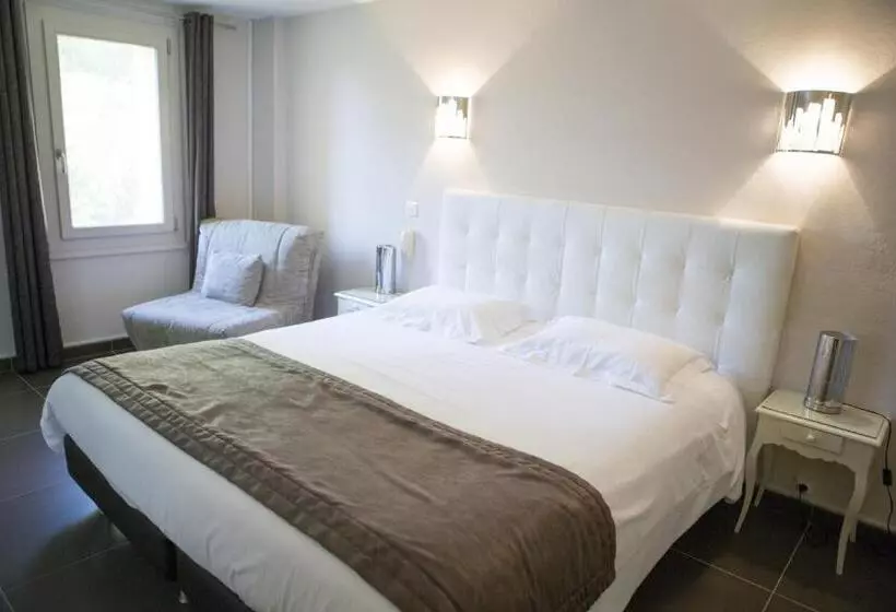 ホテル Le Mas Des Aigras   Hôtel De Charme En Provence