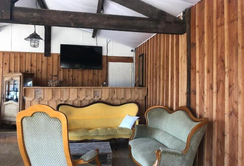 ホテル Le Pavillon Bleu