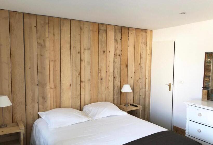 ホテル Le Pavillon Bleu